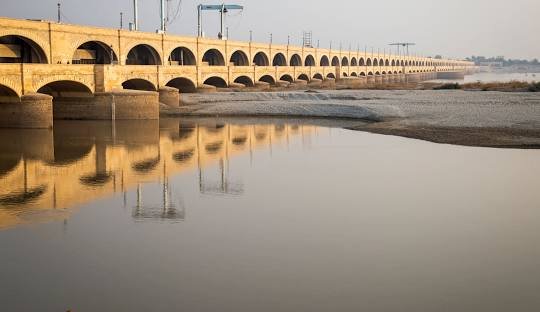 Sukkur, Kotri, Guddu barrages are all sick Sindh needs new barrages