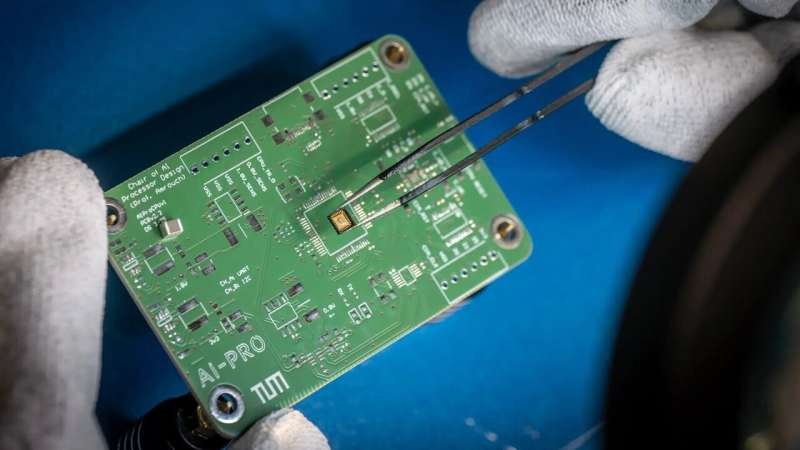 New AI Chip Modeled on Human Brain Eliminates Need for Cloud Computing